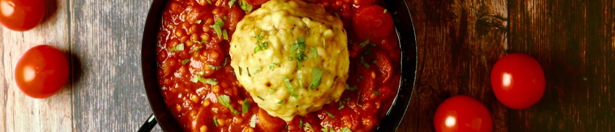 Roter Linseneintopf mit&nbsp;Semmelknödel