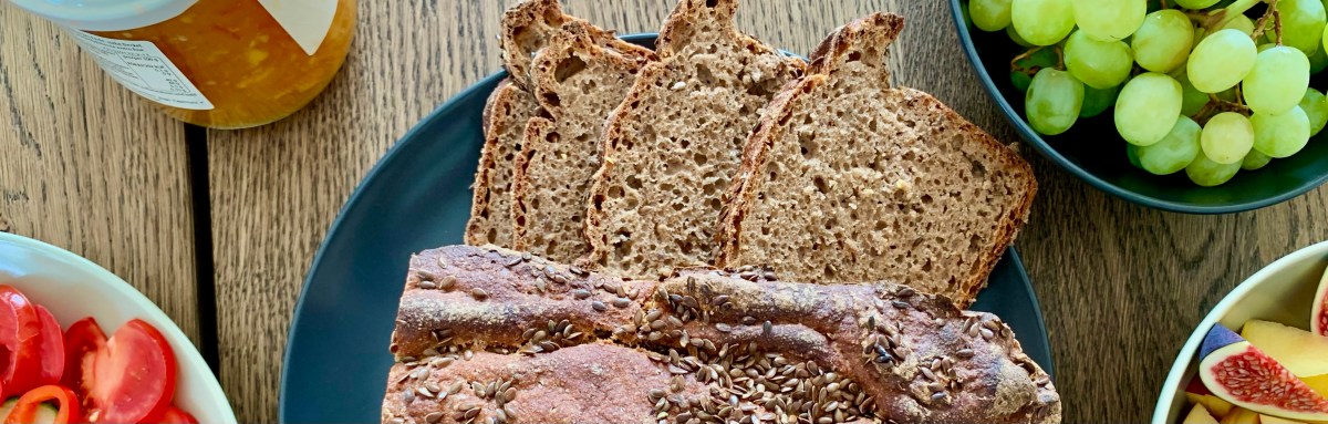 Einfaches Vollkornbrot mit Leinsamen in&nbsp;Kastenform