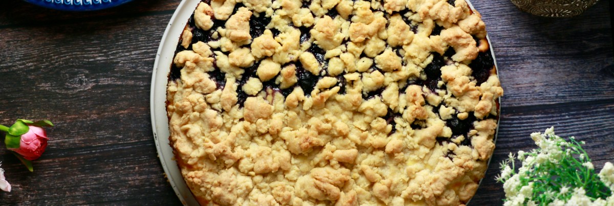 Einfache Topfentorte mit Heidelbeeren und&nbsp;Streusel